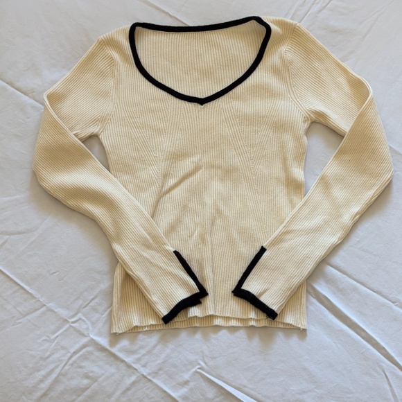 Shein Contrast Knit Slim Fit Top XS - Picture 5 of 5